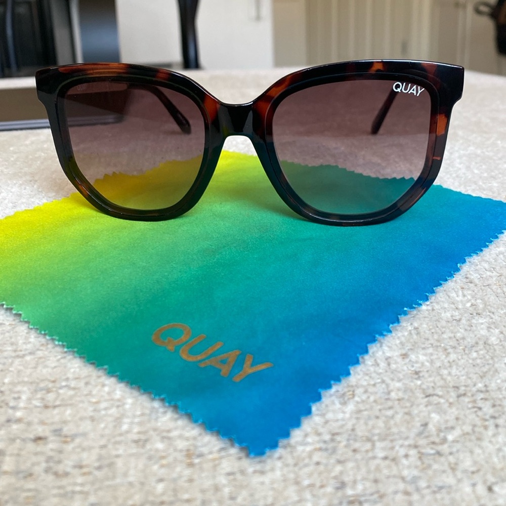 Quay Tortoise/ Brown Sun glasses